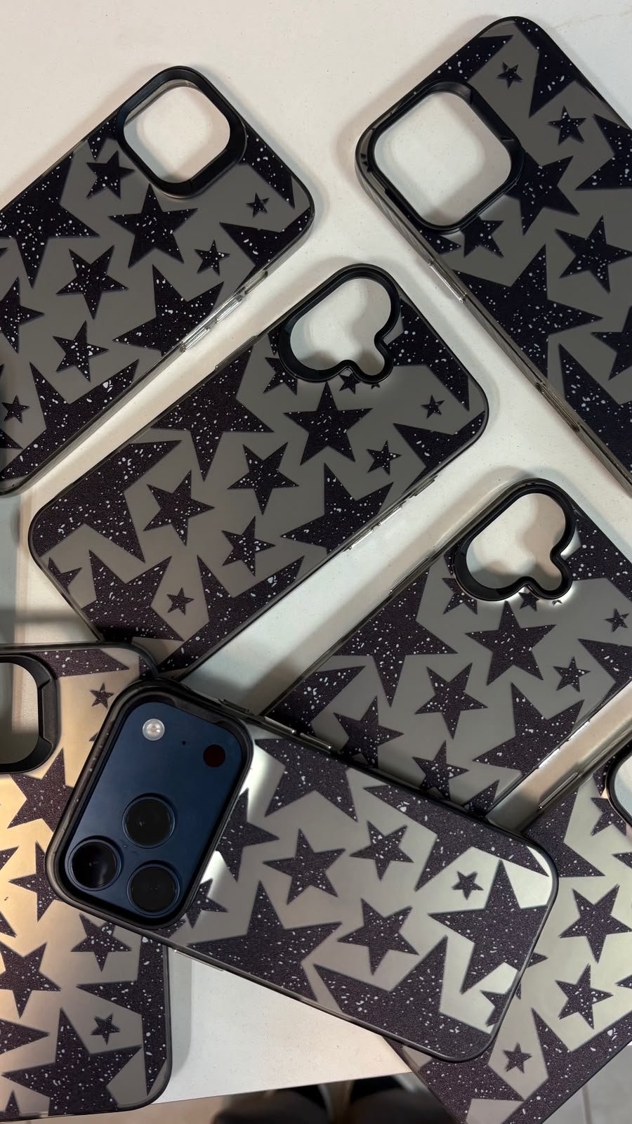 Case Star color Negro, para iPhone 15 a 18 Pro Max